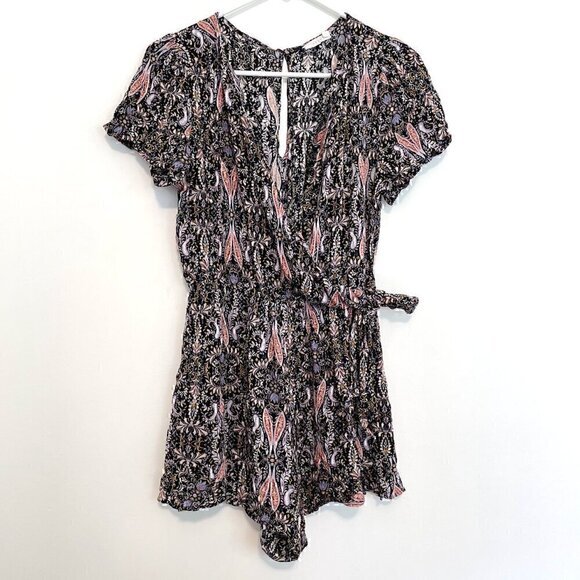 LUSH Black Multi Paisley Floral Short Sleeve Boho Surplice / Faux Wrap Romper L - Picture 2 of 13